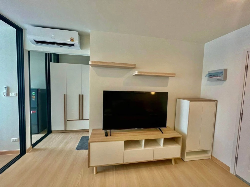 Terra Residence, 27th floor, fully furnished, available for rent. Book now!