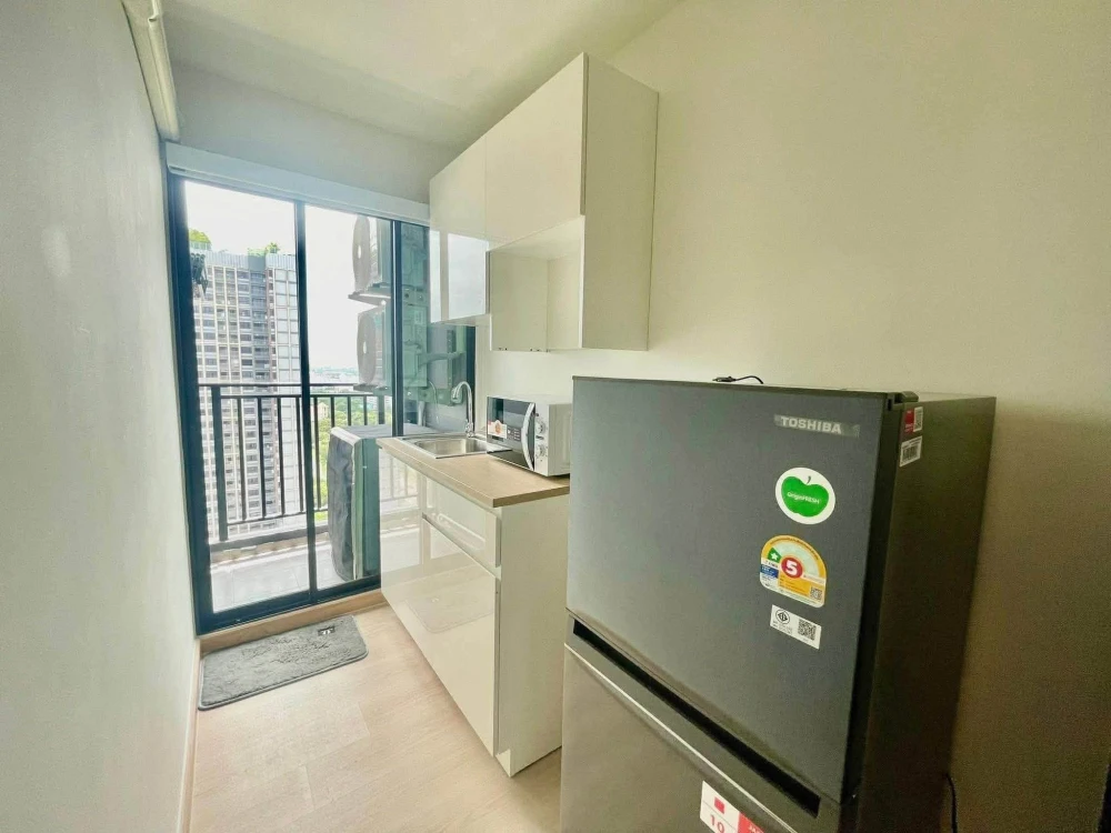 Terra Residence, 27th floor, fully furnished, available for rent. Book now!