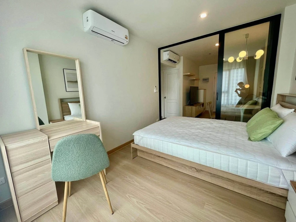 Terra Residence, 27th floor, fully furnished, available for rent. Book now!