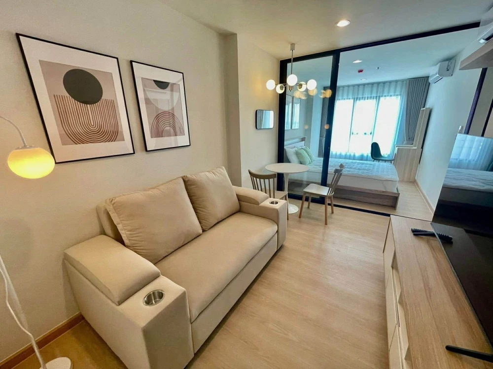 Terra Residence, 27th floor, fully furnished, available for rent. Book now!
