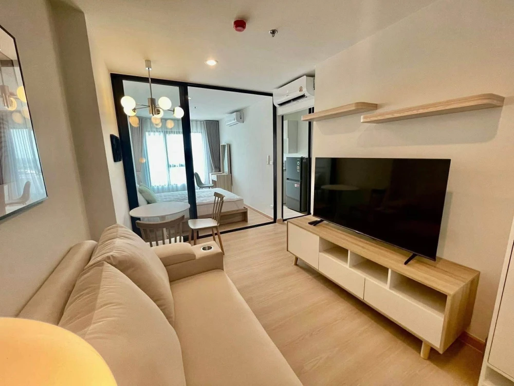 Terra Residence, 27th floor, fully furnished, available for rent. Book now!