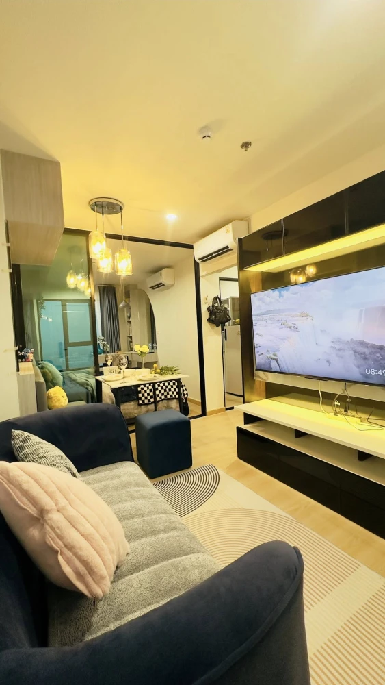 For rent: Terra Residence, 30th floor, beautiful room, very cool, fully furnished. If interested, hurry and book now. Don't miss out.
