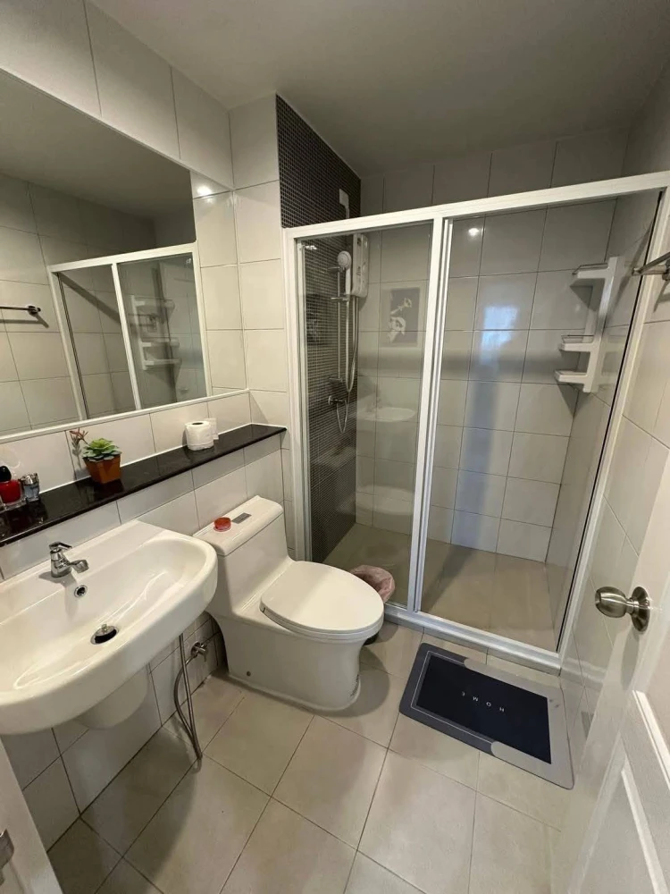 For rent: Terra Residence, 30th floor, fully furnished, nice to live in. I must say you can't miss it. Book now.