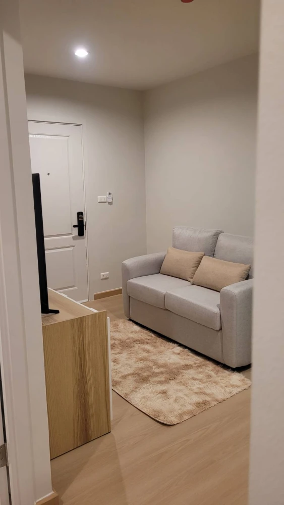For rent: Terra Residence, 30th floor, fully furnished room, nice to live in, just bring your bag, urgently!