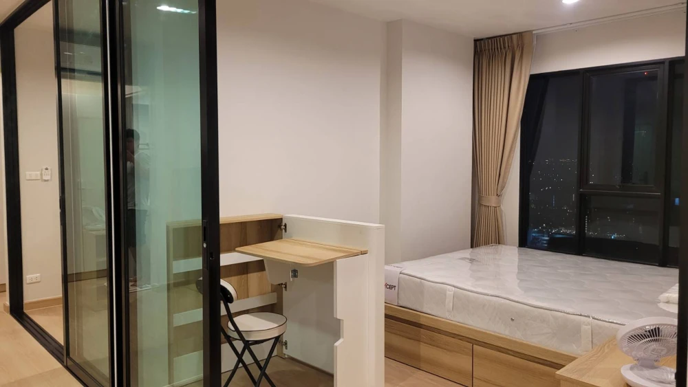 For rent: Terra Residence, 30th floor, fully furnished room, nice to live in, just bring your bag, urgently!