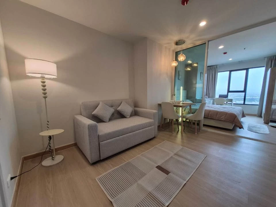 Terra Residence for rent, 32nd floor, high floor, good view, fully furnished, nice to live in. If you don't reserve, you'll miss out. Reserve now.