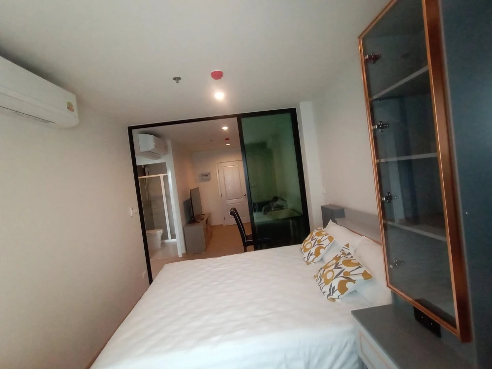 For rent: Terra Residence, partitioned room, fully furnished, ready to move in immediately. Book now, don't wait, hurry!