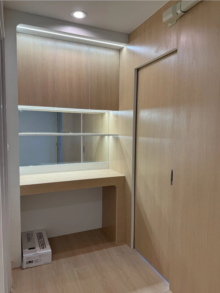 Terra Residence for rent, 18th floor, spacious living area, high-quality built-in furniture, and complete electrical appliances. Book now!