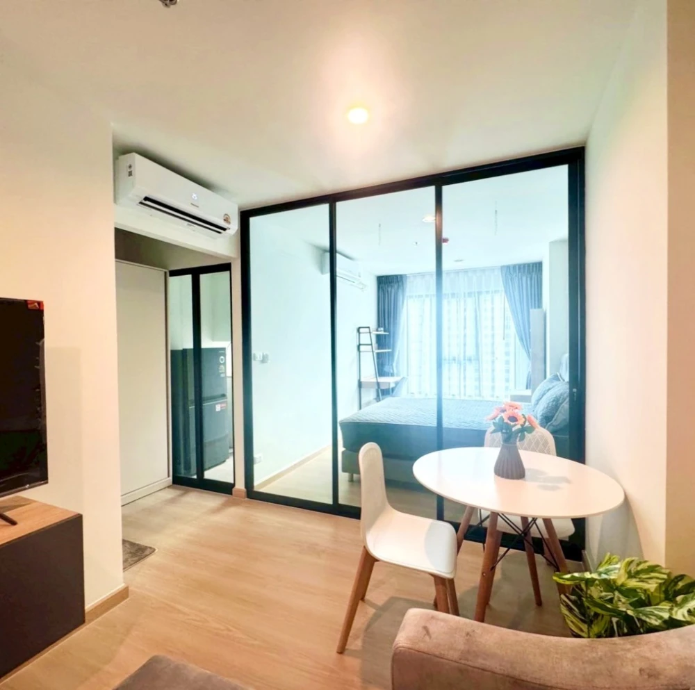 For rent: Terra Residence, a nice room, good location, fully furnished. If it's this good, what are you waiting for?