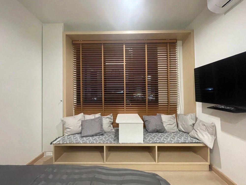 Terra Residence for rent, a lovely room with complete decorations. Interested in booking now, don't miss out!