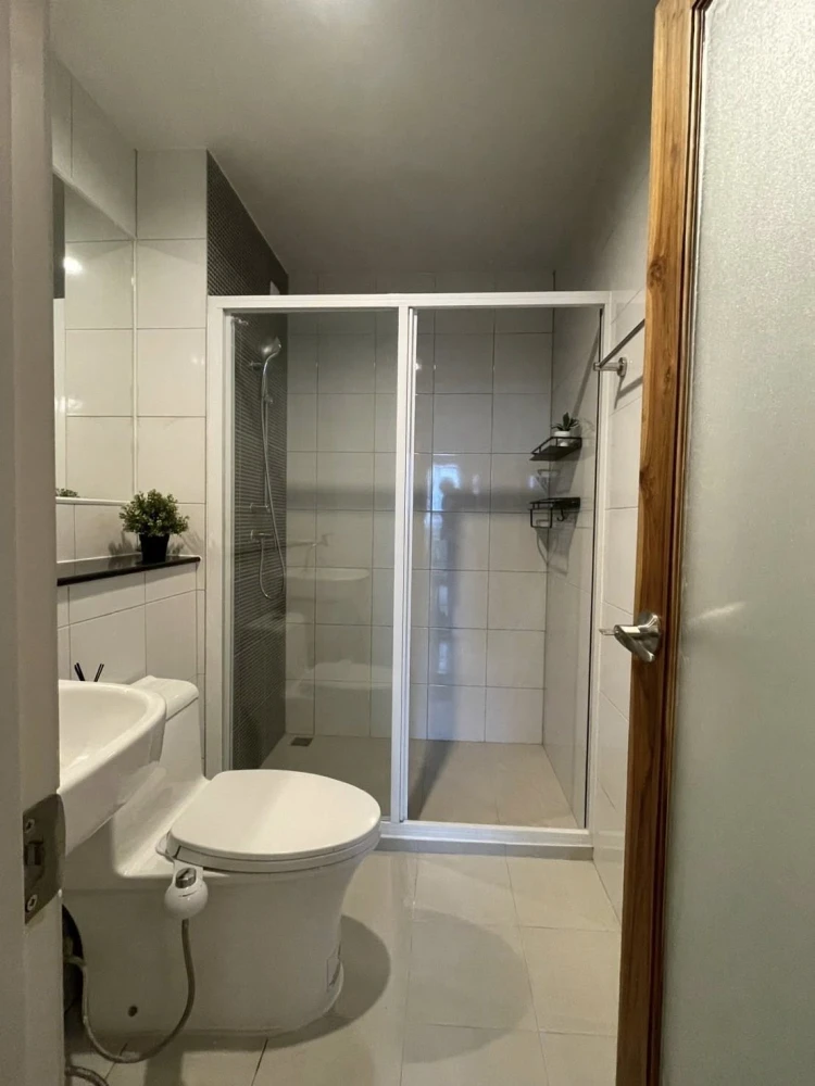 Terra Residence for rent, a lovely room with complete decorations. Interested in booking now, don't miss out!