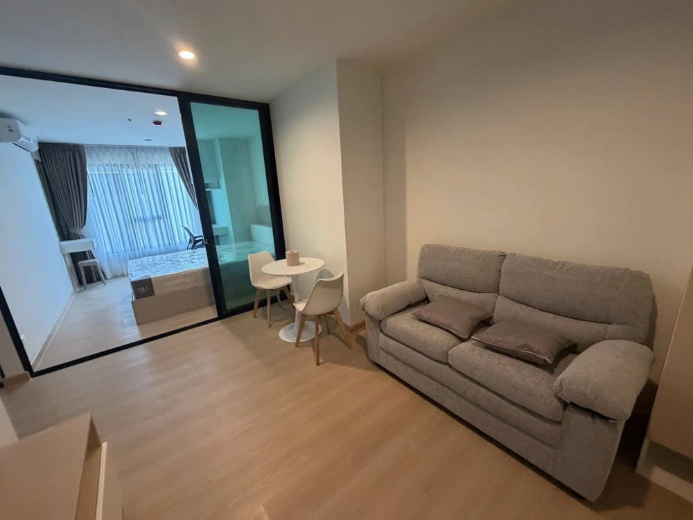 For rent: Terra Residence, corner room, 10th floor, fully furnished/electrical appliances. You can't miss this opportunity!