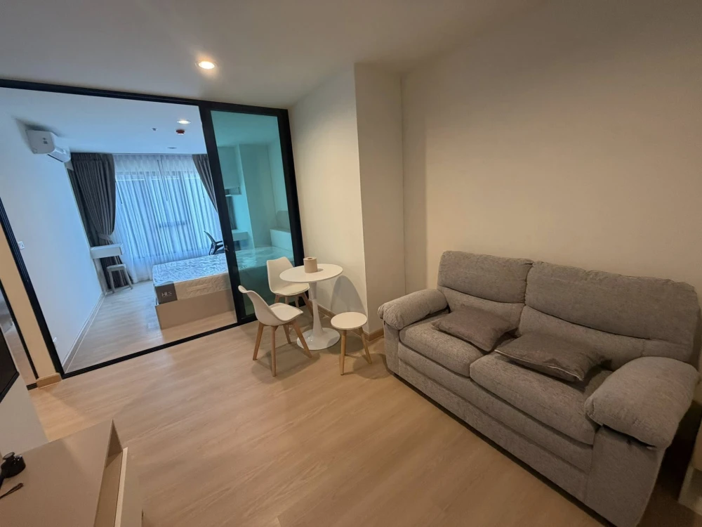 For rent: Terra Residence, corner room, 10th floor, fully furnished/electrical appliances. You can't miss this opportunity!