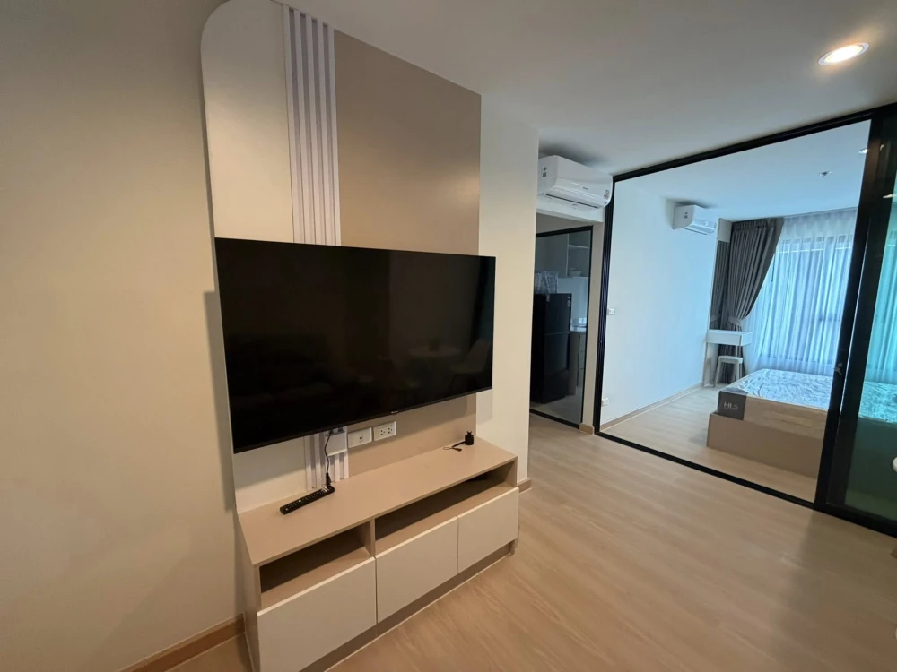 For rent: Terra Residence, corner room, 10th floor, fully furnished/electrical appliances. You can't miss this opportunity!