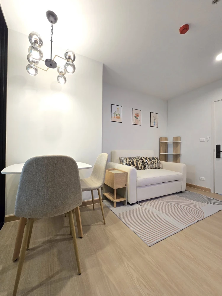 For rent: Terra Residence, corner room, very high floor, wall connected to other rooms only on one side, complete with electrical appliances and furni
