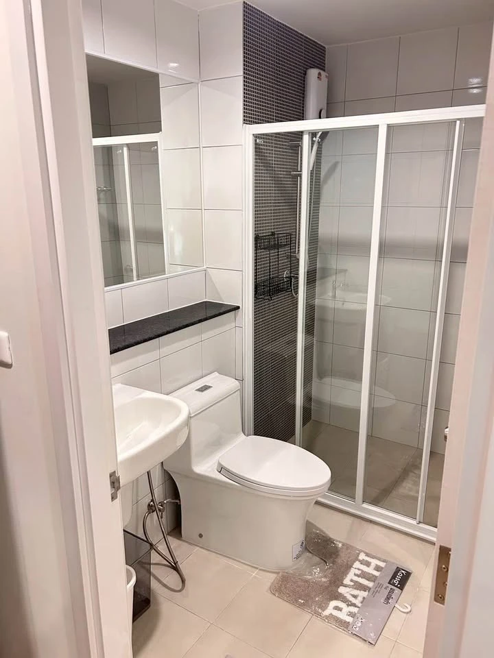 For rent: Terra Residence, room on the 33rd floor, top floor, with a beautiful view of the main road. Ready to move in.