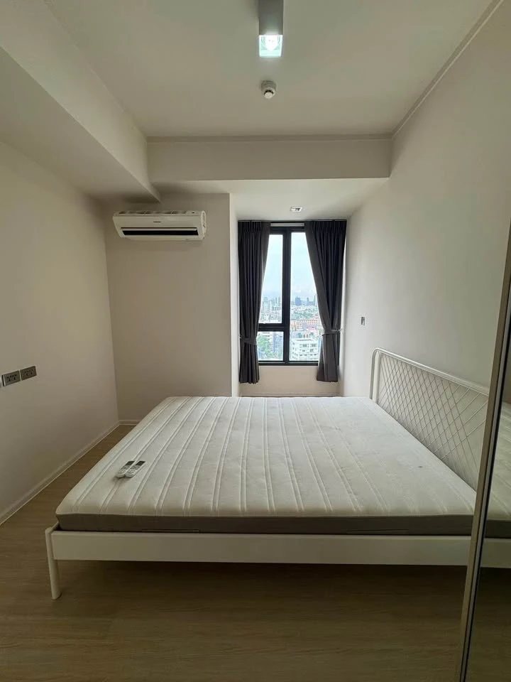 For rent Than Living Ratchada-Prachauthit 1 bedroom 1 bathroom, fully furnished, swimming pool view, book now