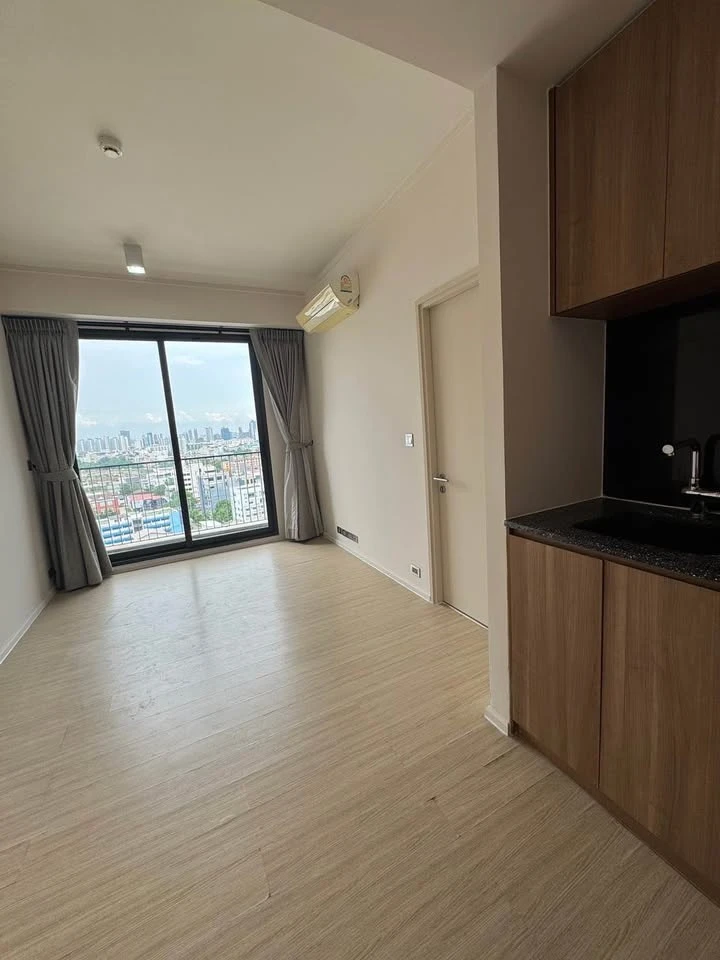 For rent Than Living Ratchada-Prachauthit 1 bedroom 1 bathroom, fully furnished, swimming pool view, book now