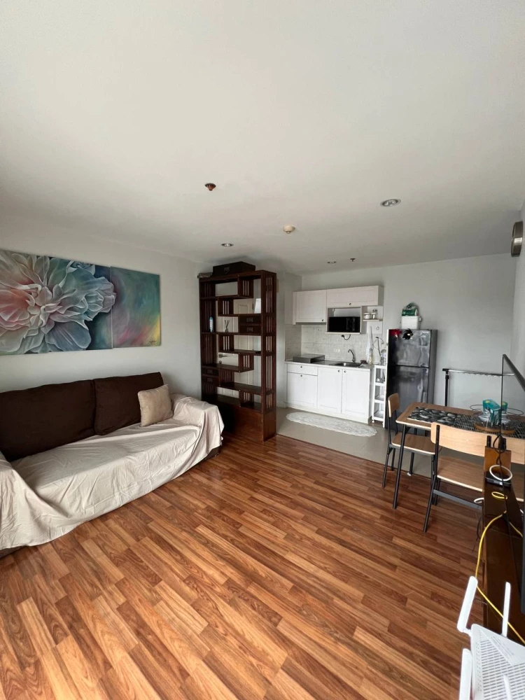 ให้เช่า Thana Arcadia Condo ห้องชั้นสูง เฟอร์พร้อม หิ้วกระเป๋ามาได้เลย++