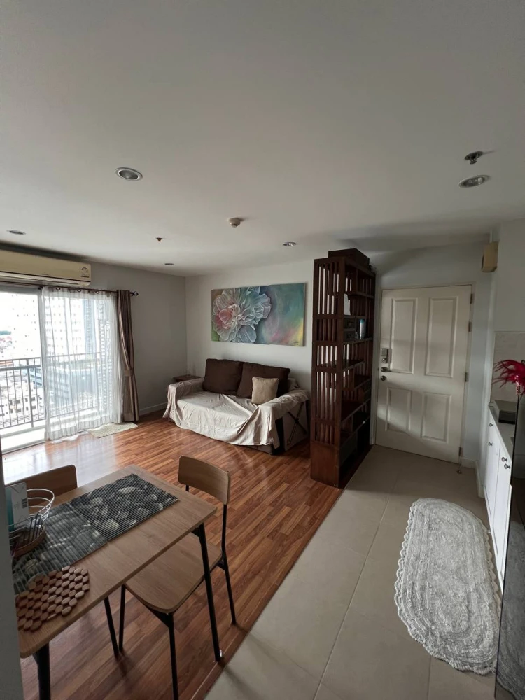 ให้เช่า Thana Arcadia Condo ห้องชั้นสูง เฟอร์พร้อม หิ้วกระเป๋ามาได้เลย++