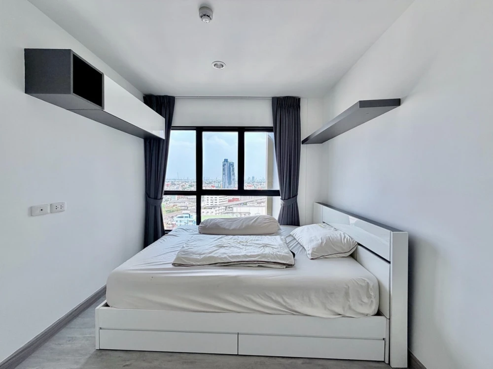 For rent: Thana Astoria, 16th floor, beautiful view, fully furnished, very livable. Book now! Don't miss out!