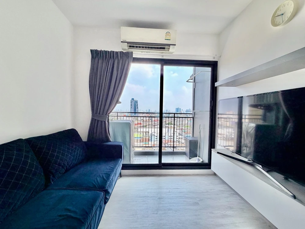 For rent: Thana Astoria, 16th floor, beautiful view, fully furnished, very livable. Book now! Don't miss out!