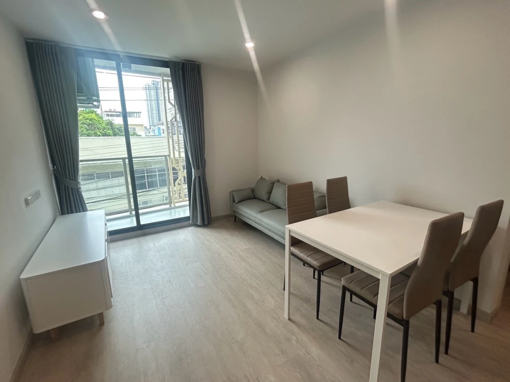 For rent: Thana Astra Sathorn-Channel 2 bedrooms, fully furnished, very comfortable. Book now!