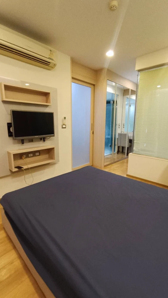 For rent: The Address Asoke, a lovely unit on the 22nd floor with ample living space and a beautiful, unblocked view. Book now!