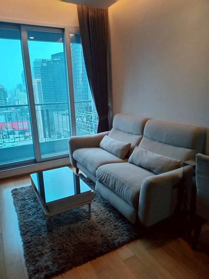 For rent: The Address Asoke. Nice room, fully furnished with appliances. Just bring your belongings and move in! Don't miss out!
