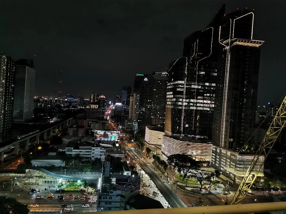 For rent: The Address Asoke. Nice room, fully furnished with appliances. Just bring your belongings and move in! Don't miss out!