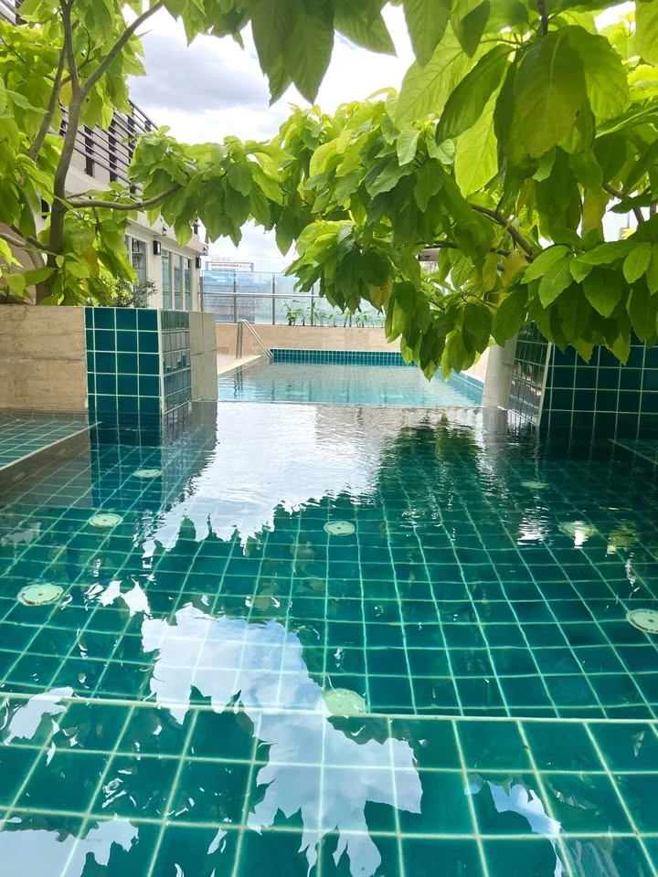 ให้เช่า The Address Pathumwan ห้องพร้อมอยู่ เฟอร์พร้อมความกว้างอยู่สบาย จองเลย