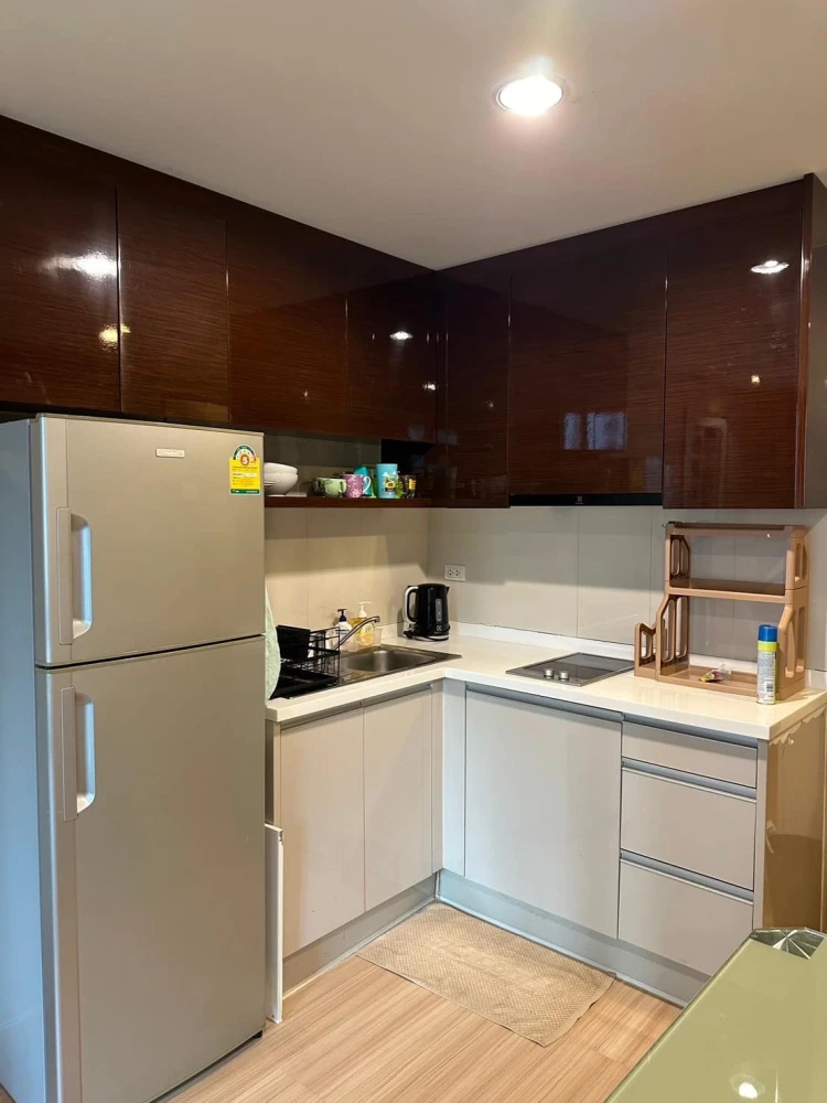 For rent: The Address Phathumwan, 2 bedrooms, 3rd floor, fully furnished, nice to live in, book now, urgently.