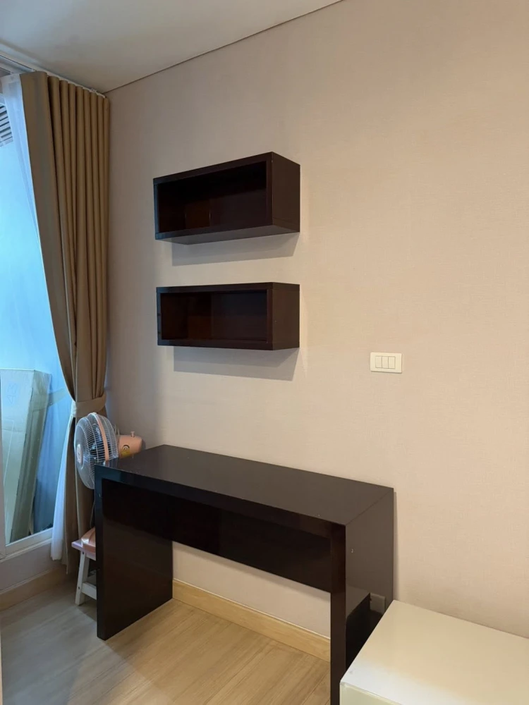 For rent: The Address Phathumwan, 2 bedrooms, spacious living area, coordinated decor. What are you waiting for?