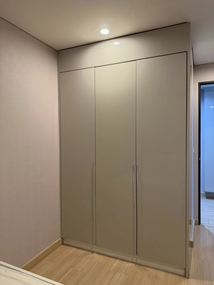 For rent: The Address Phathumwan, 2 bedrooms, spacious living area, coordinated decor. What are you waiting for?