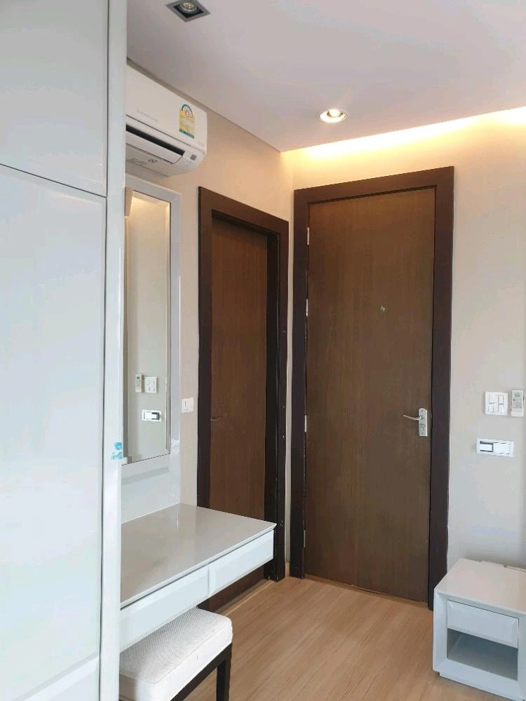 For rent: The Address Phayathai, 11th floor. A lovely unit with complete furnishings. Book now!