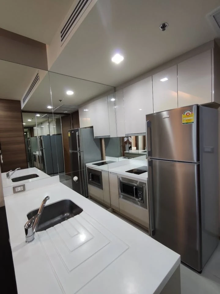 For rent: The Address Sathorn, 12th floor, fully furnished room, move in with your bags immediately. Reserve now, don't wait, hurry!