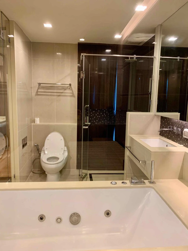For rent: The Address Sathorn, 30th floor, fully furnished, ready to move in, book now, don't miss out.