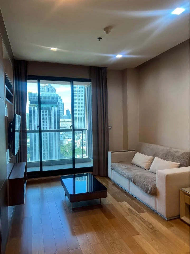 For rent The Address Sathorn, spacious area 56 sq m., 1 bedroom and 1 bathroom, fully furnished, ready to move in, must book.