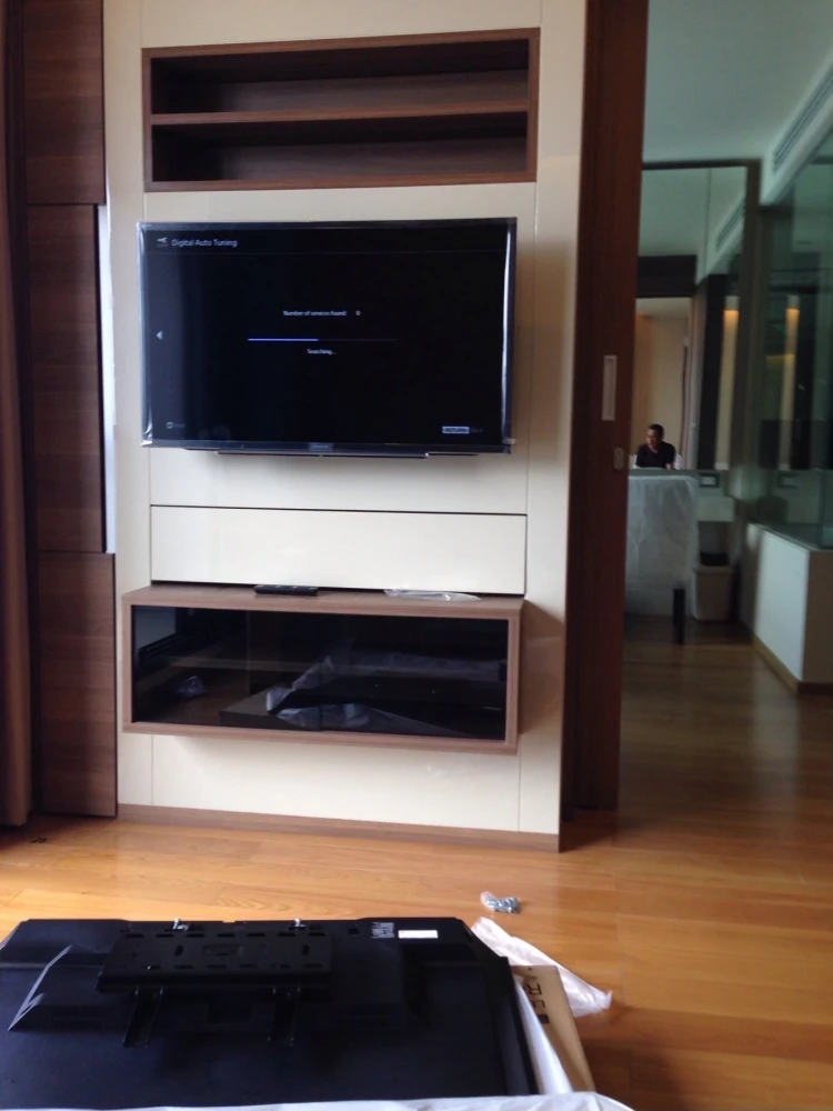 For rent: The Address Sathorn. A lovely, spacious high-floor unit with great ventilation. Book now!