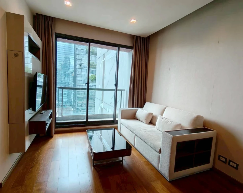 For rent: The Address Sathorn, corner room, not crowded, fully furnished, beautiful view, book now