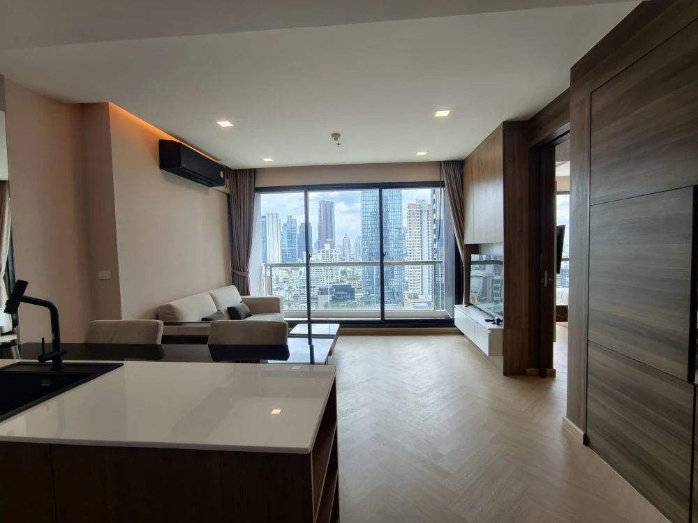 For rent: The Address Sathorn, high-floor unit with high-quality built-in furniture. Book now before it's too late!