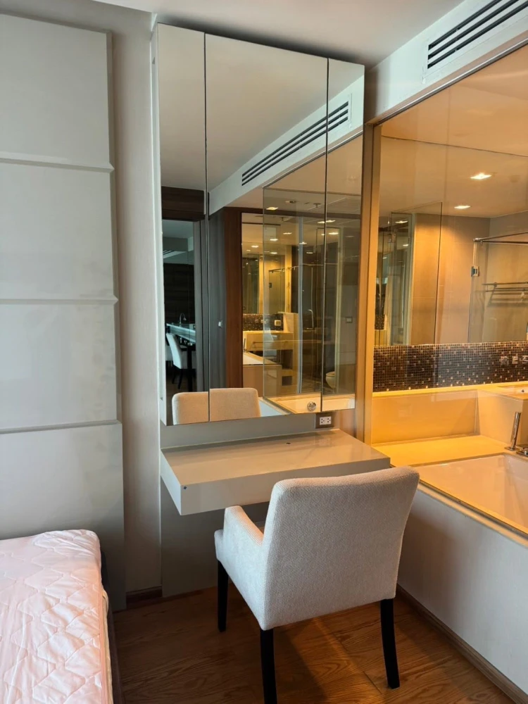 ให้เช่า The Address Sathorn ห้องอยู่ชั้นสูง ได้วิวเริ่ดๆ พื้นที่ใช้สอยเยอะมาก พร้อมเข้าอยู่ได้เลย