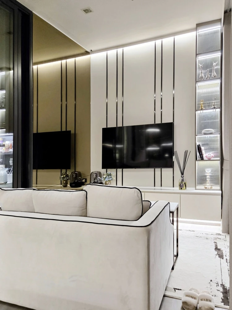 For rent: The Address Siam-Ratchathewi, 1 bedroom, 1 bathroom, beautifully decorated room, fully furnished, hurry and book now!