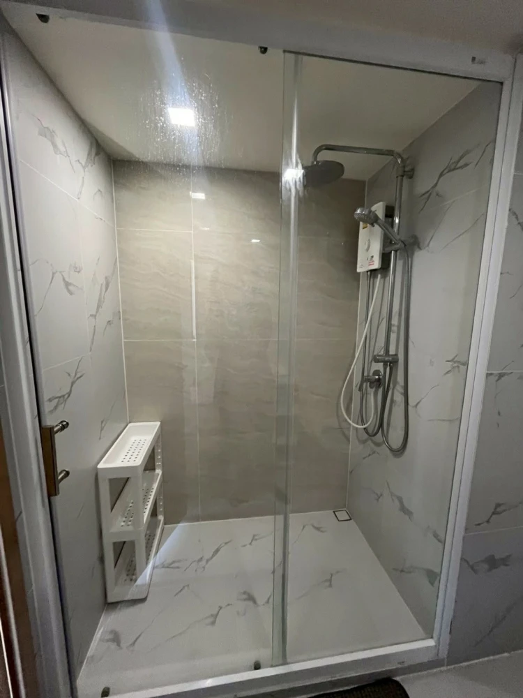 For rent: The Address Siam-Ratchathewi, 10th floor. A lovely, fully furnished unit. Book now!