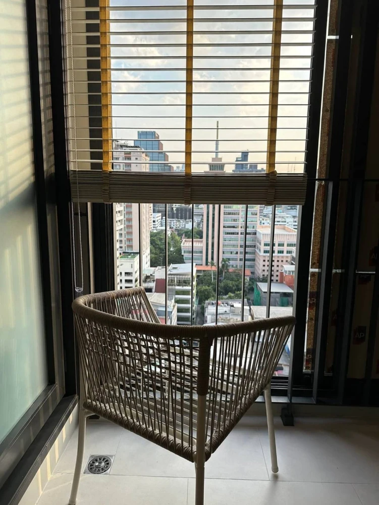 For rent: The Address Siam-Ratchathewi, 14th floor, fully furnished, ready to move in, book now, don't miss out.