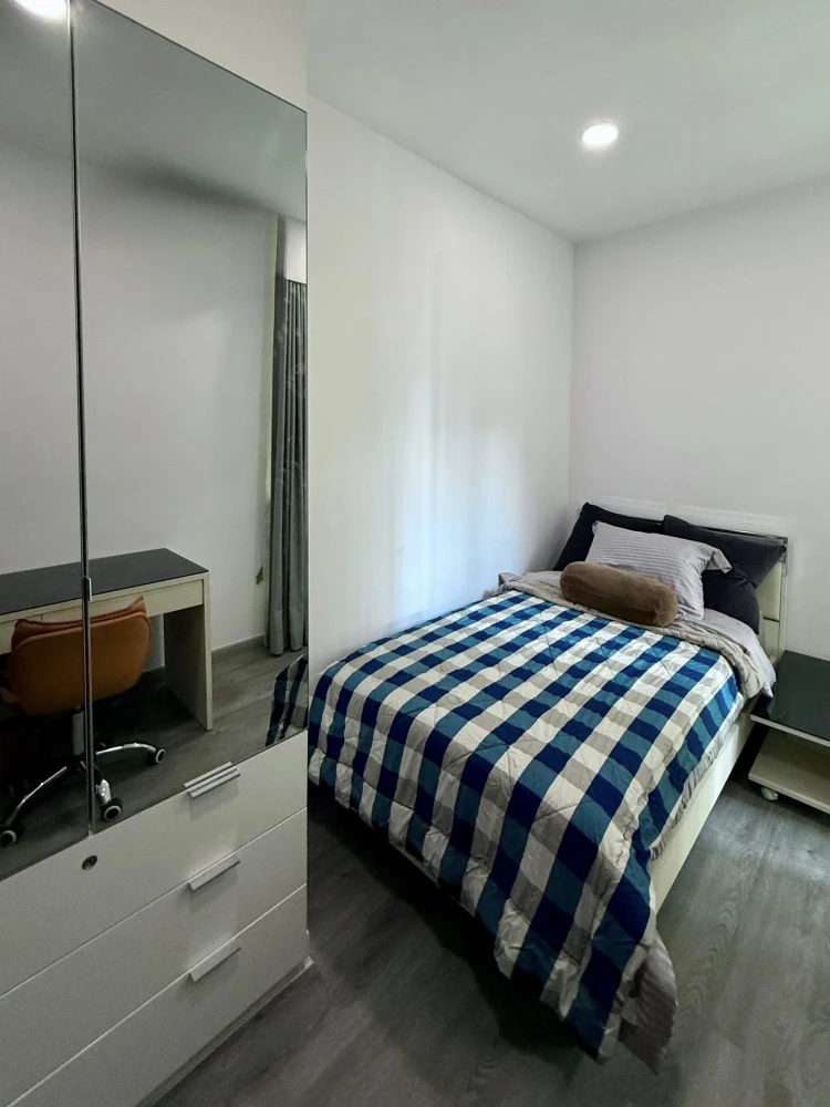 For rent: The Address Siam, 2 bedrooms, 1 bathroom. Stylish and beautifully decorated, a very comfortable place to live.