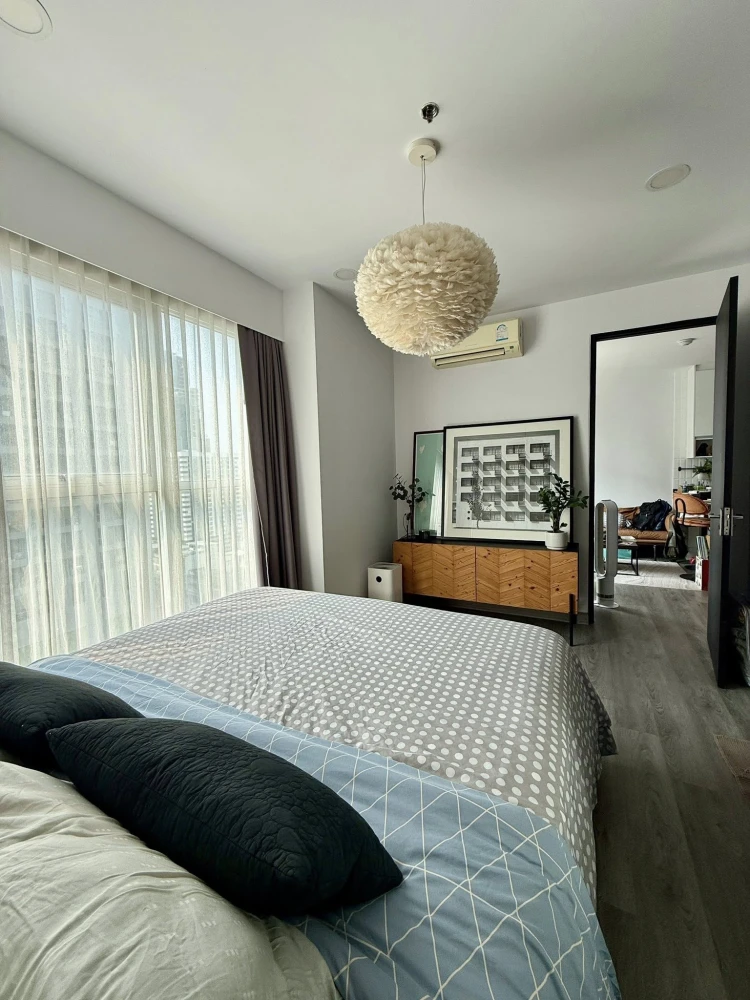 For rent: The Address Siam, 2 bedrooms, 1 bathroom. Stylish and beautifully decorated, a very comfortable place to live.