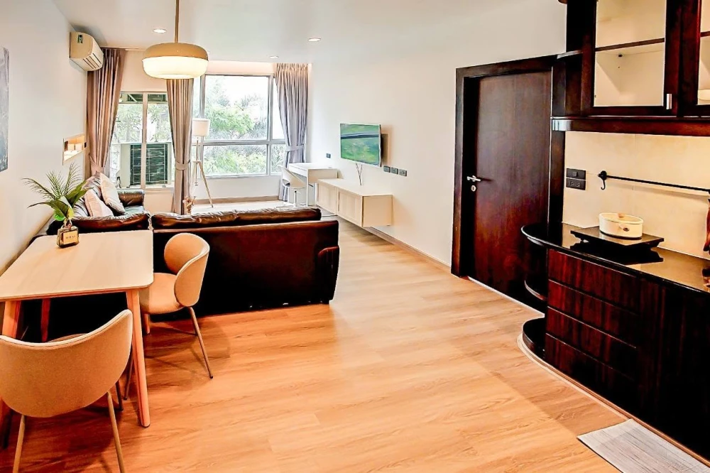 For rent: The Address Sukhumvit 42, fully furnished and ready to move in. Book now! (Quickly!)