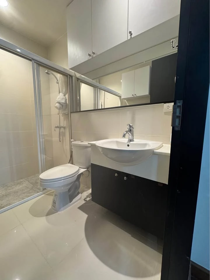 For rent: The Address Chidlom, a nice room, spacious and comfortable. Hurry and book now, don't miss out++