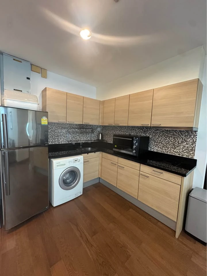 For rent: The Address Chidlom, a nice room, spacious and comfortable. Hurry and book now, don't miss out++